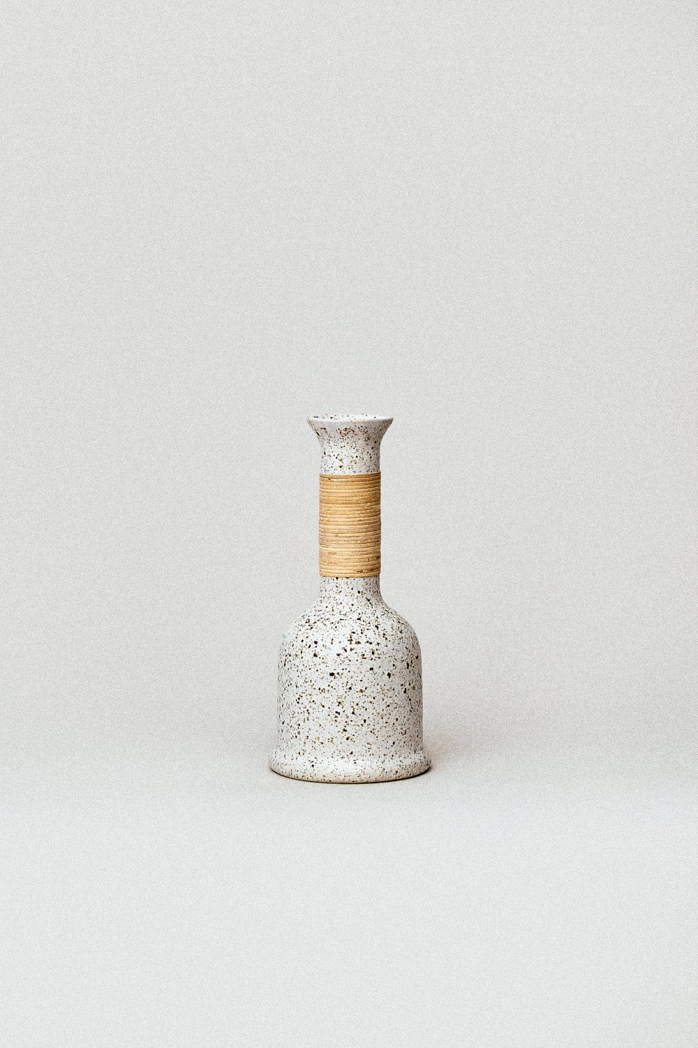 JUGGLING VASE | NOTA_SHOP / WEB SHOP